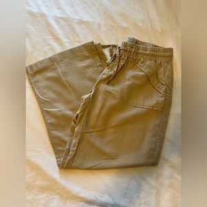Guess Cropped Pants Size XS